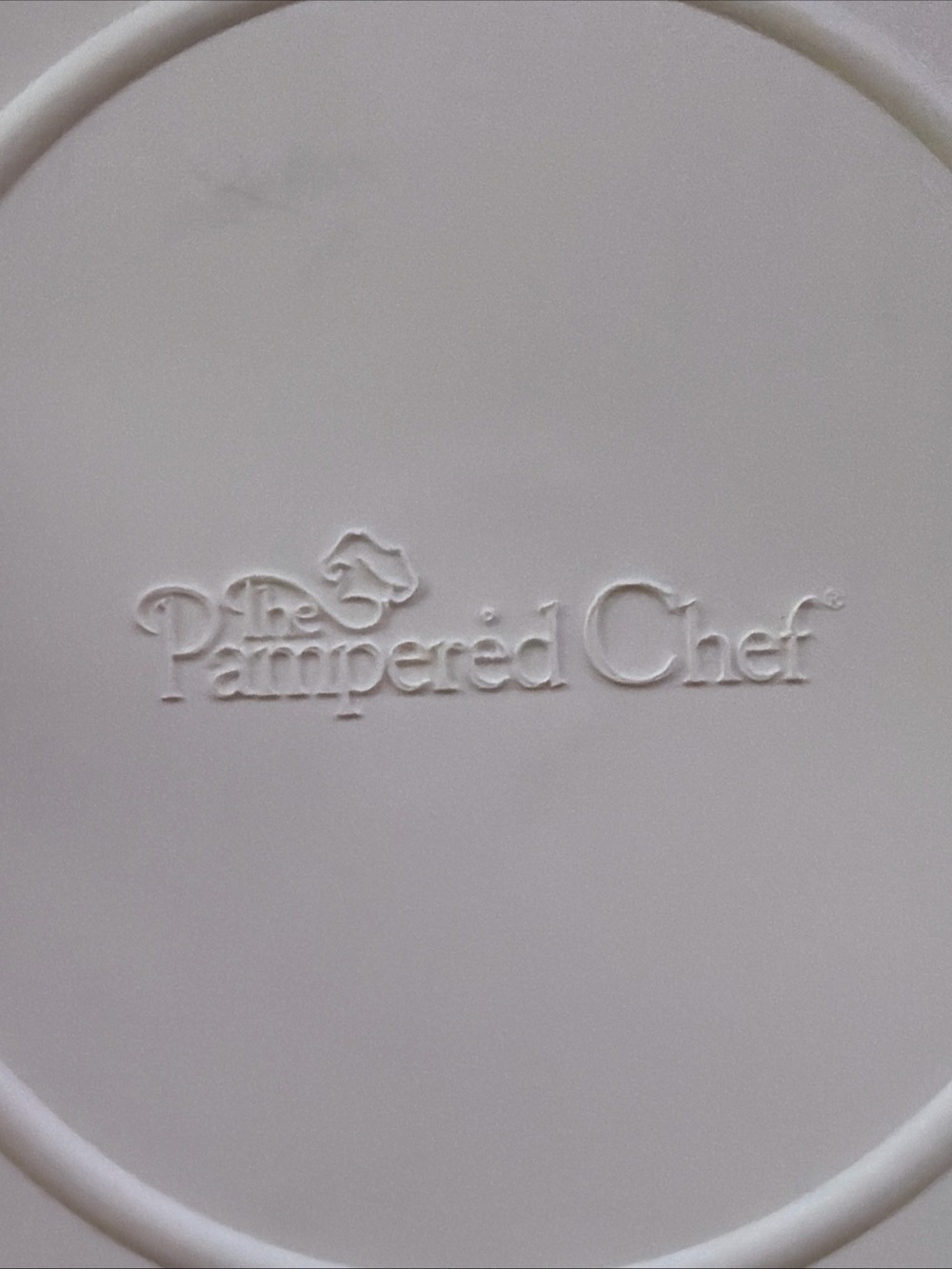Pampered Chef Clear Glass Mixing Bowl with Measuring Marks 8 cup w lid - Picture 11 of 14